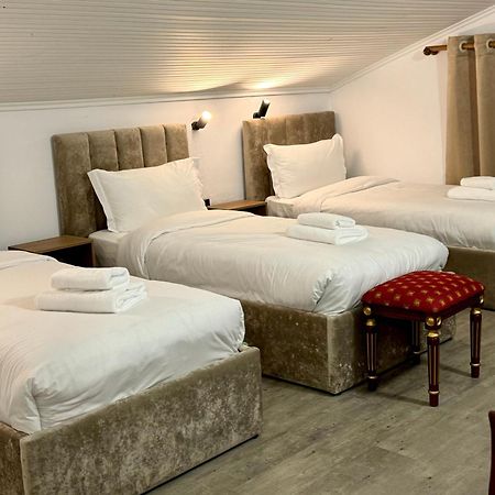 Vila Alizee Hotel Tirana Extérieur photo