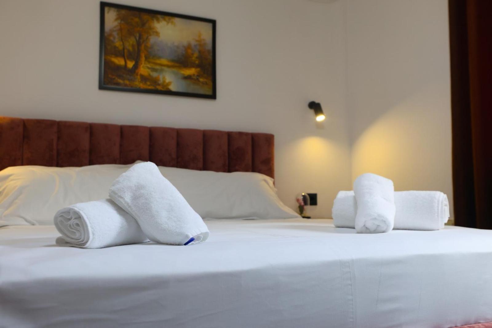 Vila Alizee Hotel Tirana Extérieur photo