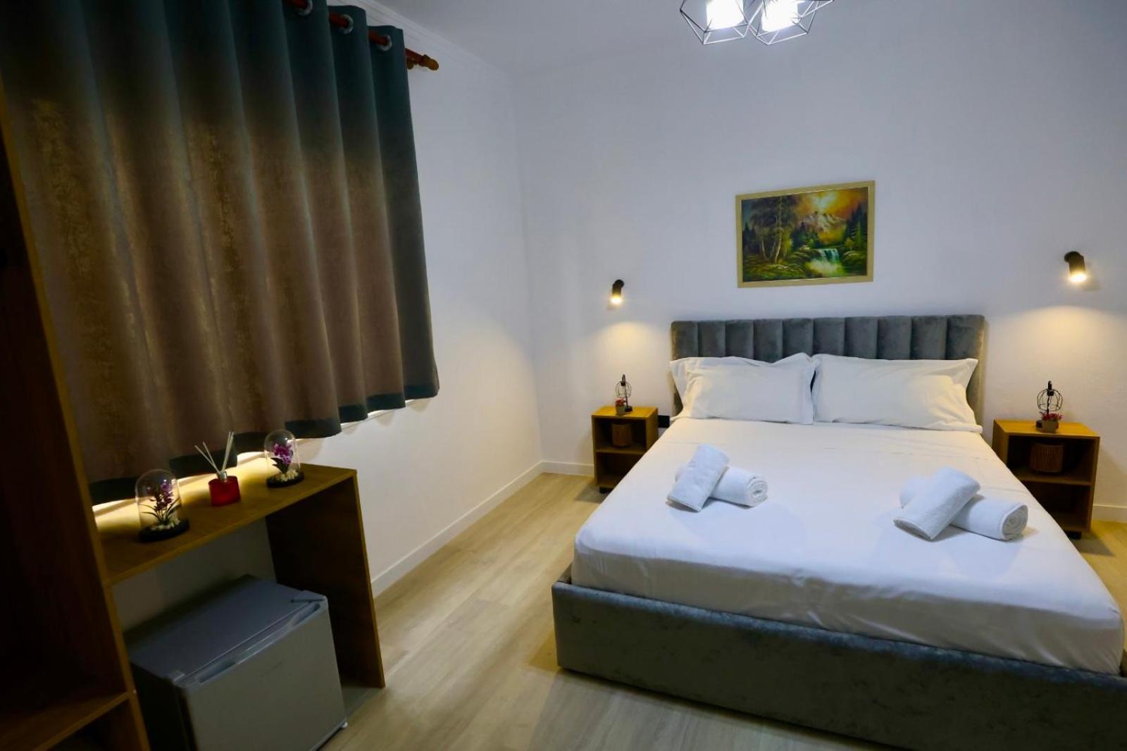 Vila Alizee Hotel Tirana Extérieur photo