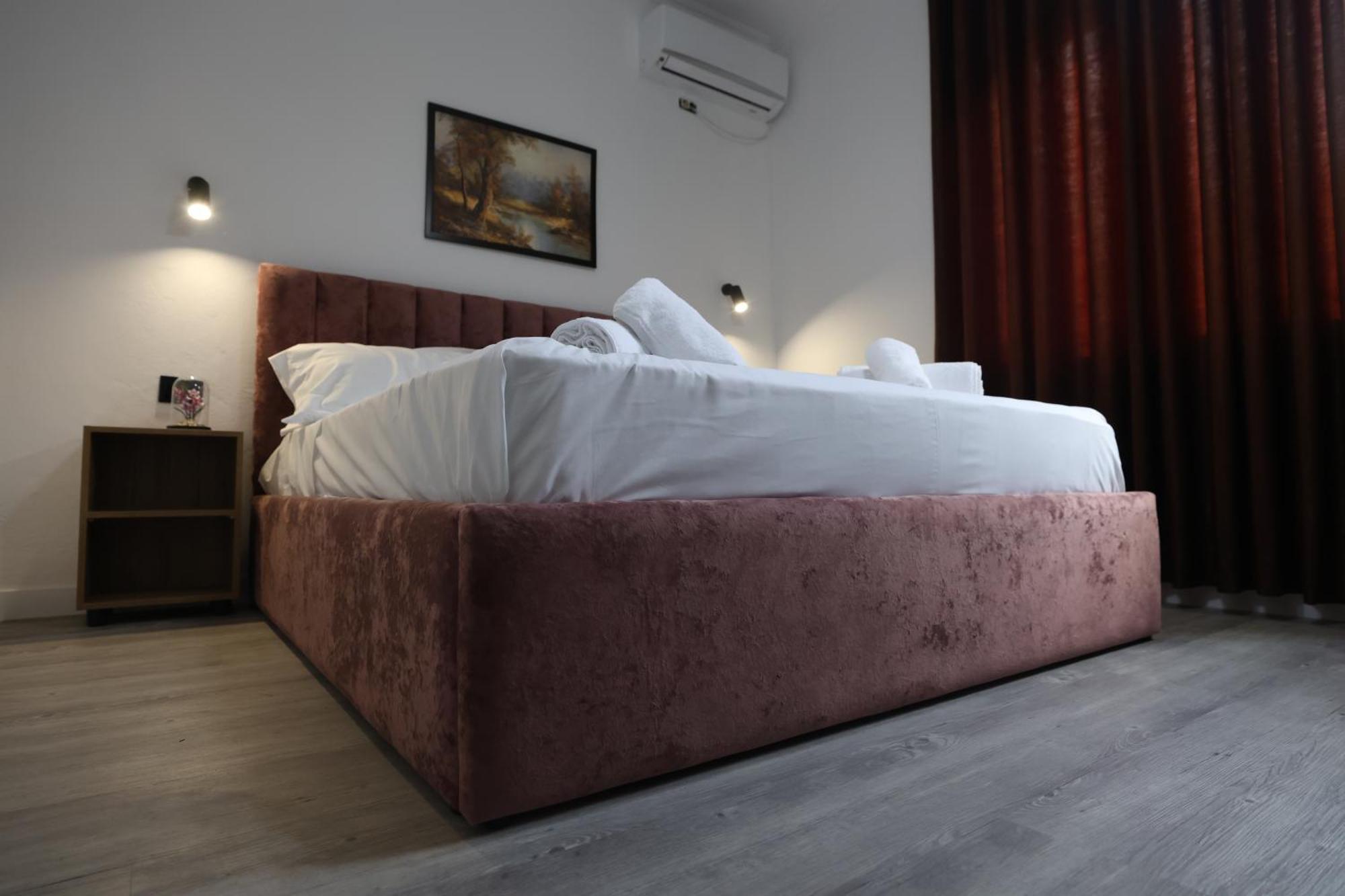 Vila Alizee Hotel Tirana Extérieur photo